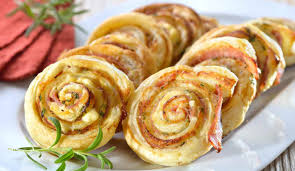 Posted by on 25 ottobre 2020 Girelle Salate Morbide Al Prosciutto E Scamorza Senza Lievitazione