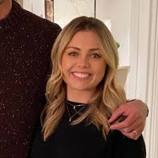 Sarah Quevedo's Instagram, Twitter & Facebook