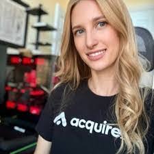 Tracy Rutter's Instagram, Twitter & Facebook