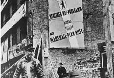 Konrad adenauer, erster bundeskanzler der brd, setzte sich in den 1950er jahren für die westintegration ein. Die Teilung Deutschlands Und Der Kalte Krieg
