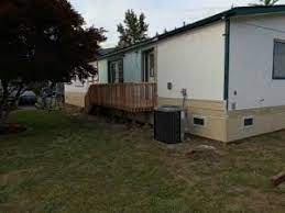 Many mobile homes built before 1976 only have between 1 and 4 inches of poor quality insulation if they have any at all. Wood Skirting For Mobiles Duraskirt For Life