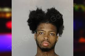 Tavares Ross's Instagram, Twitter & Facebook