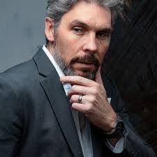 Shaun Collings's Instagram, Twitter & Facebook