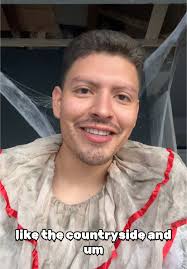 Parents, why is this happening? Im genuinly interested😵‍💫 #halloween2024  #candyfail #nokidsonhalloween #sad #halloween