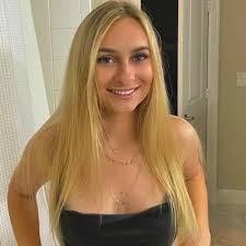 Lily Kern's Instagram, Twitter & Facebook