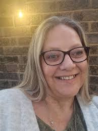 Samantha Pendergast's Instagram, Twitter & Facebook