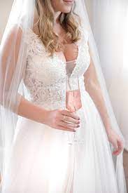 Ein laura scott hochzeitskleid passt zu jedem. Laura