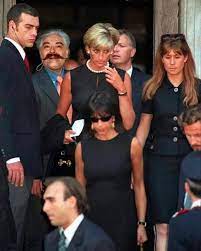 Gianni versace had elevated the basic black dress by cutting in plenty of revealing slits, held together by oversized. Diana Princess Of Wales Attends Gianni Versace S Funeral Only Weeks Before Her Own Funeral Princess Of Wales Princess Diana Photos Diana