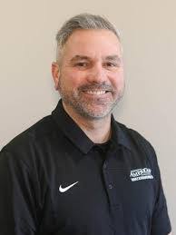 Darren Hollenbeck's Instagram, Twitter & Facebook