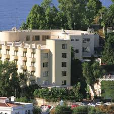 Capturing transparent objects in three dimensions is a major challenge. Spanisch Sprachschule Malaga Malaca Instituto Esl