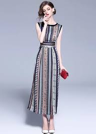 Pin De Styleshoes Em Dresses Vestidos Estilosos Vestidos Diferentes Belos Vestidos