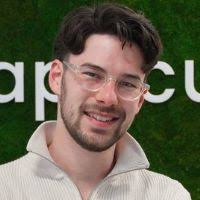 Max Schuster (@maxstartup)