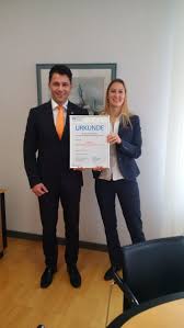 Banken, konto, sparen, anlegen, vorsorgen, absichern, bauen, wohnen, finanzieren, cv, electronic banking, banking, baufinanzierung, online banking, vermögensberatung. Allererster Online Firmenkundenkredit Bwgv