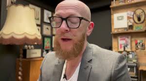 She is leaving the Purple shampoo for 4h is her hair !!! #hair #beauty...