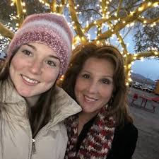 Wendy Rushing's Instagram, Twitter & Facebook