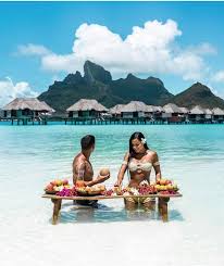 La polynésie française est la destination rêvée pour les jeunes couple souhaitant effectuer une lune de miel inoubliable. Facebook