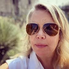 Robin Bicknell's Instagram, Twitter & Facebook