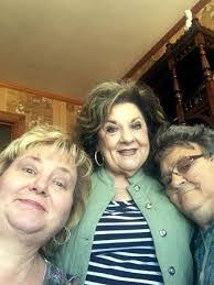 Earlene Tate's Instagram, Twitter & Facebook