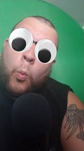 Nothing says summer like hangin' in the pool with your bestie 😎.