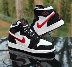 Air Jordan 1 High Black White Nike Air Jordan 1 Retro High Black Gym Red White 705300 020 Kids Size 5 5y Nike Basketballshoes Jordan Shoes Girls Nike Air Shoes Air Jordan Shoes