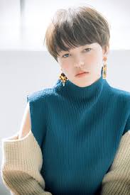 ショートの悩みはのびてきたとき 時間が立ってもおしゃれが続くにはどうすれば ショートのヘアスタイル ヘアスタイリング 短い髪のためのヘアスタイル