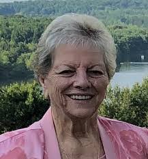 Tracy Twigg's Instagram, Twitter & Facebook