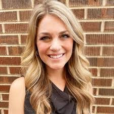 Gina Molinaro's Instagram, Twitter & Facebook