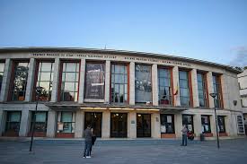 Teatrul maghiar de stat, detalii despre persoanele din conducere si informatii de contact. File Teatrul Maghiar È™i Opera MaghiarÄƒ Jpg Wikimedia Commons