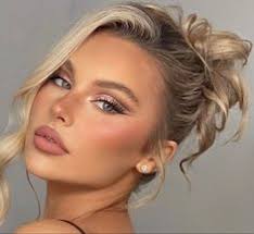 Grace Wray (gracewray_)