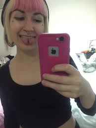 Miranda Chisholm's Instagram, Twitter & Facebook