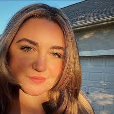 Allison Dyson's Instagram, Twitter & Facebook