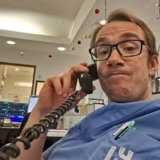 D'une école en soins infirmiers vers une transformation universitaire  dynamique: la création de laboratoires de recherche