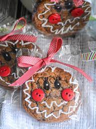 From cookies, brownies, candy, and cupcakes, there are plenty of delicious christmas treats to choose from to satisfy your sweet tooth. 50 Easy Christmas Snacks For Kids School Christmas Party The Gifted Gabber