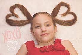 Ella Feaster's Instagram, Twitter & Facebook