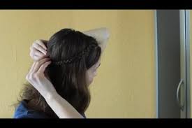 Ob einfache flechtfrisuren drei gleichmäßige strähnen machen. Video Einfache Flechtfrisuren Anleitung Fur Schulterlanges Haar