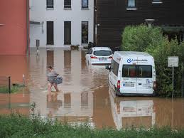 Ces derniers jours, des tempêtes dans certaines parties de l'europe occidentale ont fait déborder les rivières et … 3yagiu Wiwcsfm
