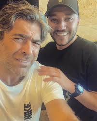 حسين_الديك : بطريق العوده من #الدومنيكان مع حبيب القلب #وائل_كفوري