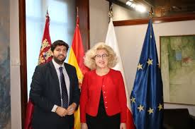 El día 14 de febrero 2020, la embajadora de polonia, marzenna adamczyk, recibió a un grupo de #niñassinlímites de entre 10 y 15 curiosas y con ganas de saber más. Lopez Miras Recibe En El Palacio De San Esteban A La Embajadora De Polonia En Espana Murcia Com