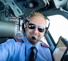 Hi my friends! Remember that October is #breastcancerawareness month.  That's why I'm rocking these awesome pink stripes the whole month. Consider  donating to your local cancer charity today and help fight this