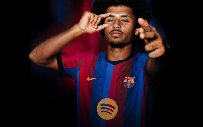 FC Barcelona sign Karim Adeyemi