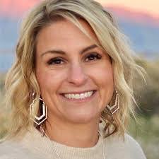 Jamie Theis's Instagram, Twitter & Facebook