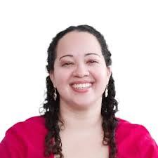 Victoria Pasley's Instagram, Twitter & Facebook