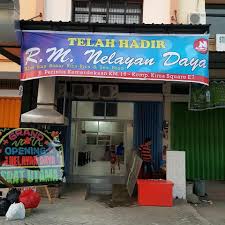 Warung makan lamongan cak haris ini omsetnya mencapai 1 juta lebih dalam semalam. Rumah Makan Nelayan Daya Home Makassar Menu Prices Restaurant Reviews Facebook