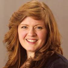 Leslie Dunham's Instagram, Twitter & Facebook