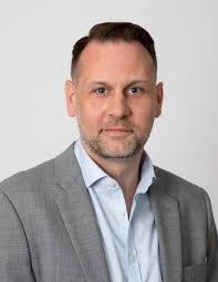 Travis Lassiter's Instagram, Twitter & Facebook