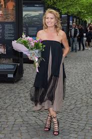 Přečtěte si o tématu olga menzelová. Je Krasna I Kdyz Je Unavena Olga Menzelova Na Vernisazi Kterou Usporadala Expres Cz