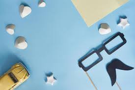 A celebração da data varia de país para país. Feliz Dia Do Pai Deitado Foto De Banco De Imagens