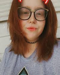 Amber Schmidt's Instagram, Twitter & Facebook