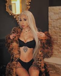 Ally Lotti - Free pics, galleries & more at Babepedia