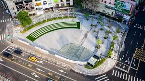 新竹火車站站前廣場開放讓城市門面再升級 hockey rink field